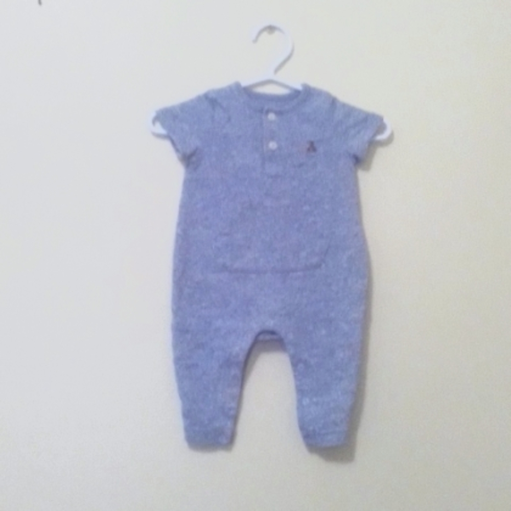 Baby Gap Onesie in blue and white knit US 3-6 Month